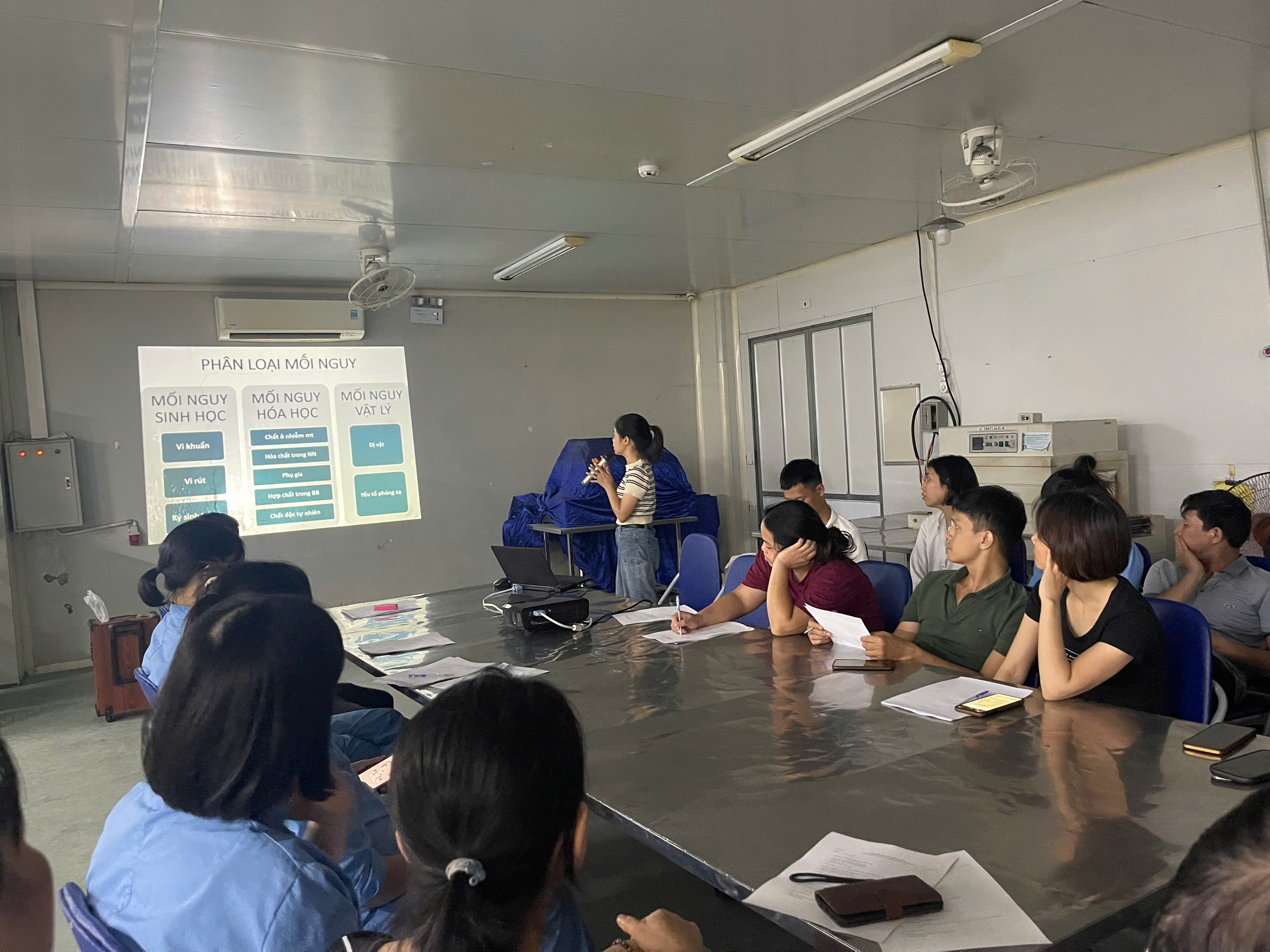 CÔNG TY ÂU CƠ TỔ CHỨC BUỔI ĐÀO TẠO KIẾN THỨC VỆ SINH AN TOÀN THỰC PHẨM CHO TOÀN THỂ CÁN BỘ NHÂN VIÊN
