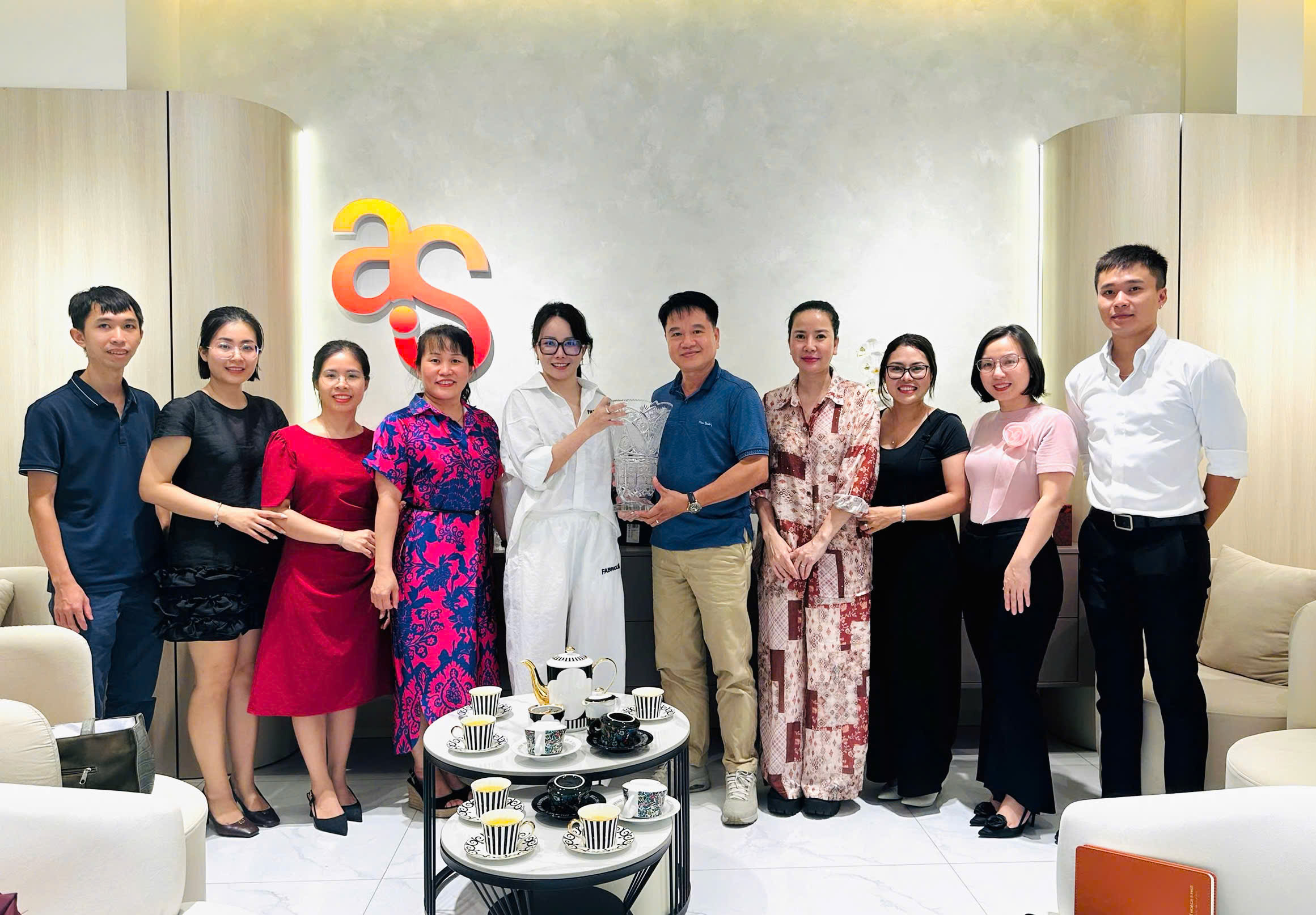 ÂU CƠ CHÚC MỪNG ANSHA KHAI TRƯƠNG VĂN PHÒNG MỚI 