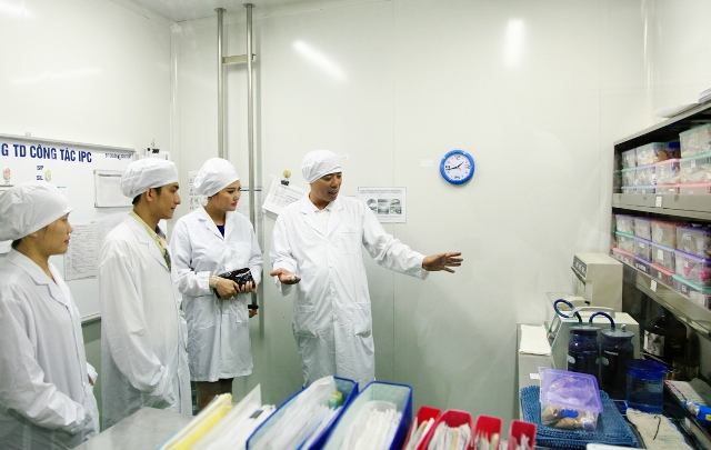 Phi Thanh Vân đến thăm Nhà máy sản xuất thực phẩm chức năng Âu Cơ